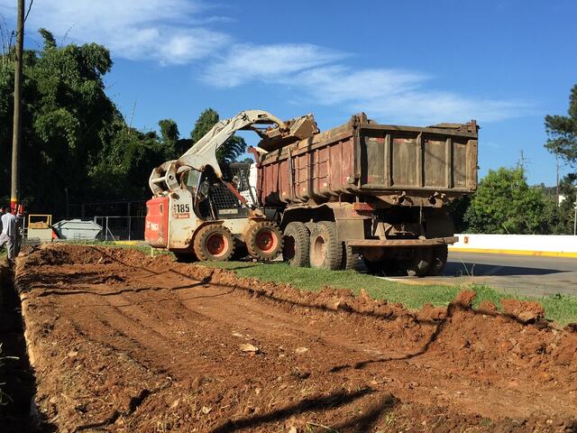 Ecourbis Ambiental – Unidade Leste – baia estacionária para caçambas – foto 3